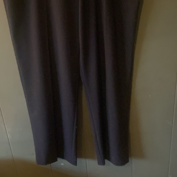 Trousers with front and back pockets. Made by GEORGE Think Slim size 18W Average - Picture 2 of 4